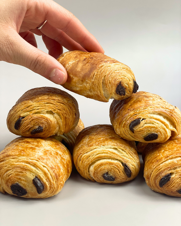 Pack of 8 chocolate croissant bites